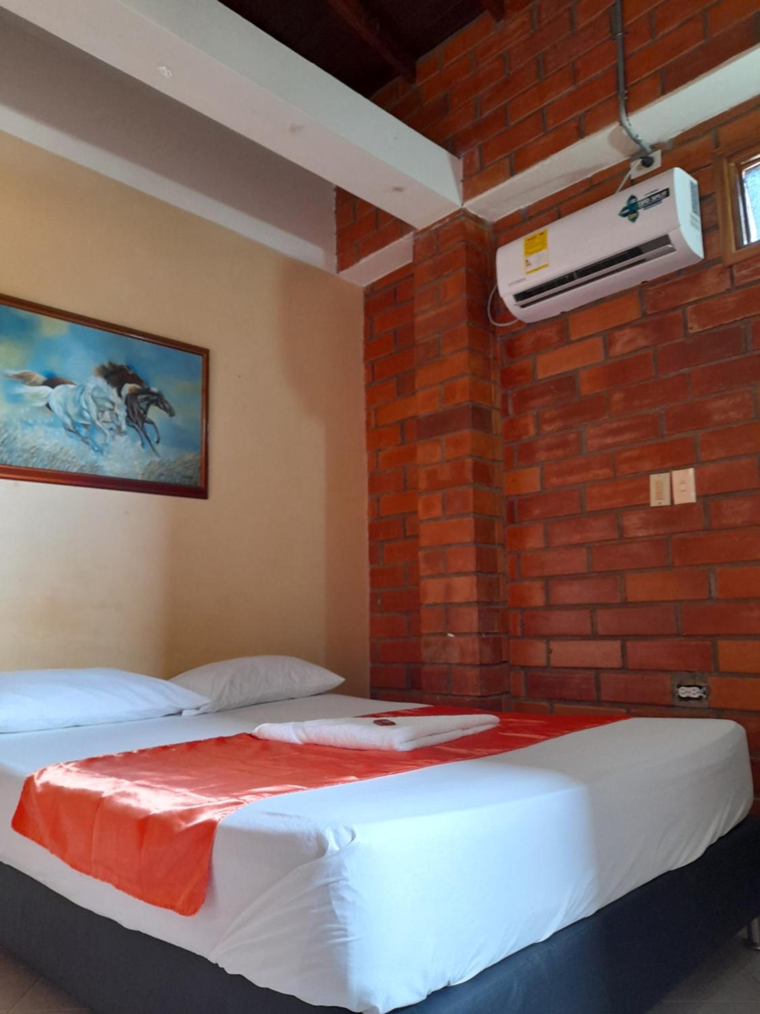 Hotel Boutique Los Gentiles Santa Fe de Antioquia Szoba fotó